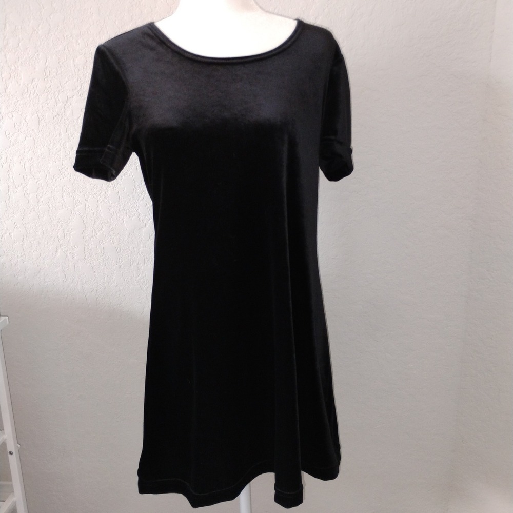 Kathie Lee Collection Black Velvet Short Sleeve Shift Dress Small 05-428-KL